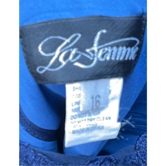 La Femme Floral Lace & Tulle Gown in Navy NWT Size 16 - Picture 5 of 7